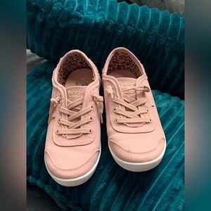 Skechers Bobs B Cute sneakers fun style. Soft comfort with these Skechers Bobs B